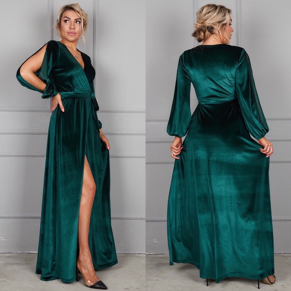❗️NEW❗️Emerald Green Velvet Cut off Sleeves Maxi Dress